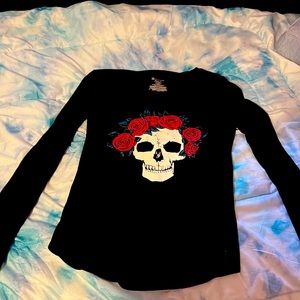 Black long sleeve with a skull and roses